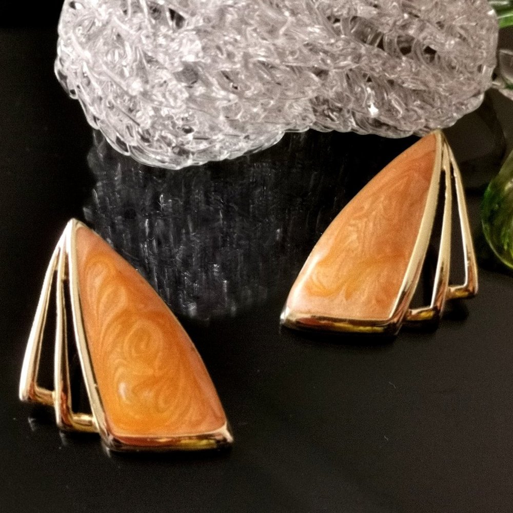 Vintage pink/orange enamel triangle pierced earrings